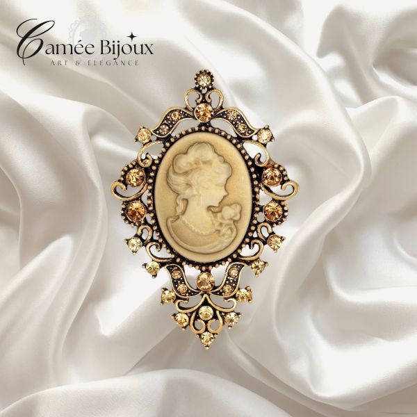 Broche Les Poulettes - Laiton Doré Avec Anneau Capsule Et Anémone En Cuir - Bijou De Créateur Fantaisie - Livrée Dans Son écrin