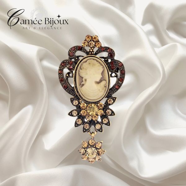 Broche camée "Reflet d'Élégance" pour femmes