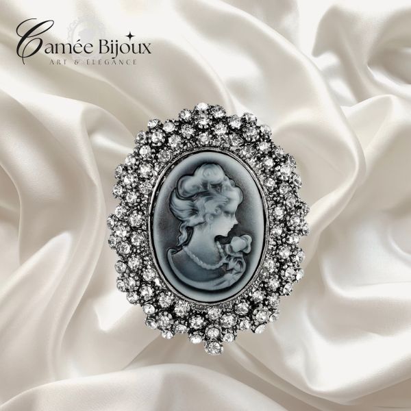 Broche camée "Reflet d'Élégance" pour femmes