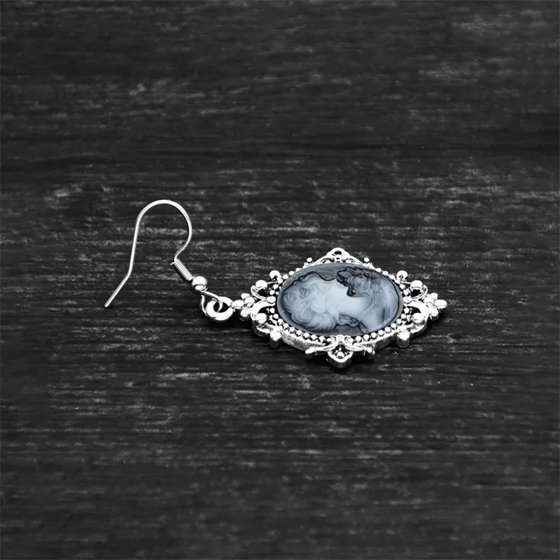 Boucles d'oreilles camée Queen Vintage ( 6 couleurs disponibles )