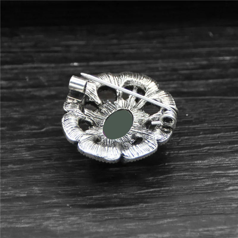 Broche camée Queen Vintage pour femmes plaqué argent ( 6 couleurs disponibles )