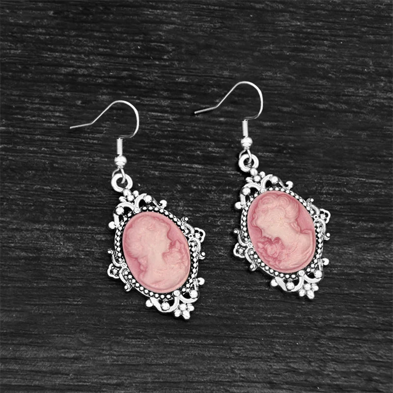 Boucles d'oreilles camée Queen Vintage ( 6 couleurs disponibles )