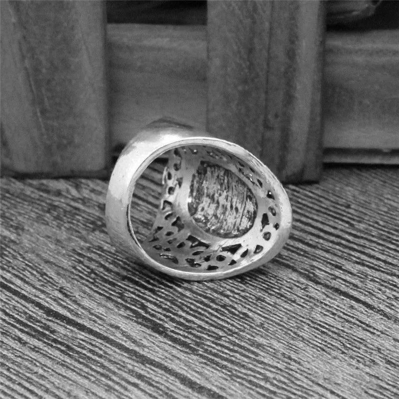 Bague camée reine ovale pour femmes - bijou vintage avec fleur creuse en argent vieilli