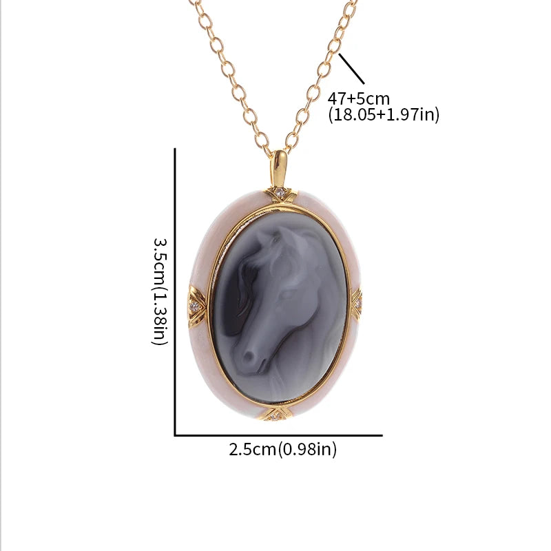 Collier et pendentif camée Cheval du zodiac pour Femmes