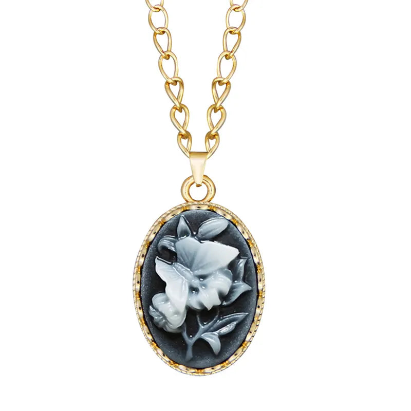 Collier Pendentif Camée "Papillon Enchanté"