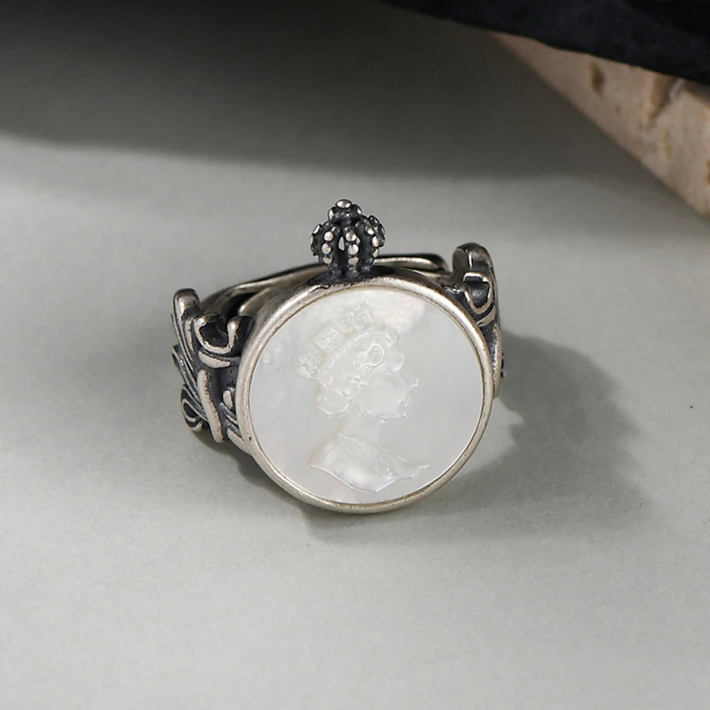 Bague camée Reine en argent 925 et coquillage blanc pour femmes