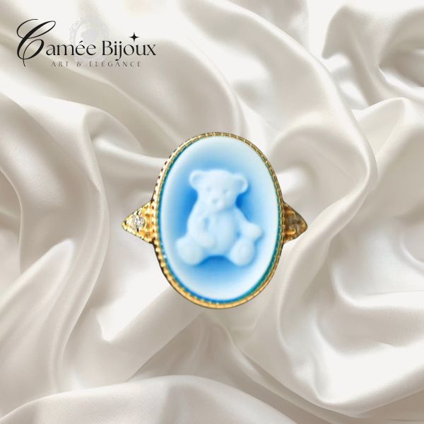 Bague camée Ours bleu en agate et plaqué or 18 carats